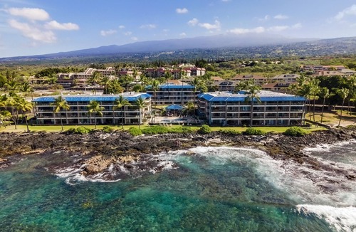 Historic Kailua Village Condo | Kona Reef Resort Condo F16 - 10% Discount on 7 day booking