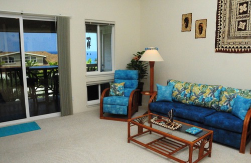 Historic Kailua Village Condo | LAST MINUTE DISCOUNT SPECIALS! Luxurious Condo on Ali’i Drive with Ocean view.