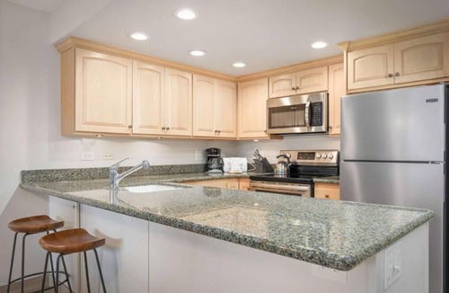 Honokowai Resort | Maui Resort 2 Bedroom Sleeps 6