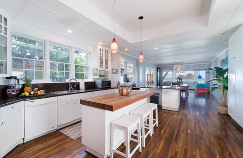 Lanikai House | Moku Iki - Lanikai Beach Front : 5 BR, 4 BA House in Kailua, Sleeps 10