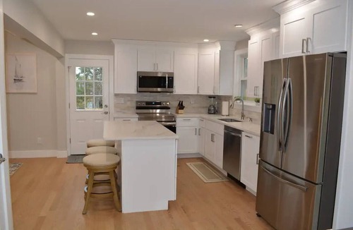 Oak Bluffs House | New 2 min from Circuit ave