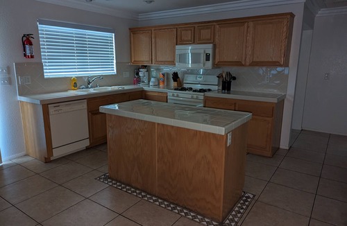 North Las Vegas House | NO EXTRA FEES Vacation Home - Sleep 8 - Private Swimming Pool/Basketball Court