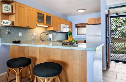 Kailua-Kona Condo | Ocean Front With Private Lanai - In-unit AC - Vrkcv