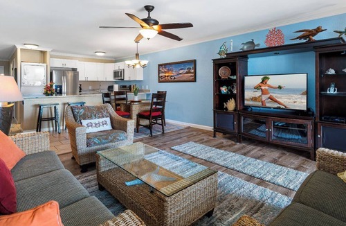 Kailua-Kona Condo | Oceanfront - Free Concierge - Wifi - Top Floor - Vrkcv