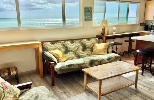 Ewa Cottage | Oceanfront house! Spectacular ocean vista with breathtaking views.