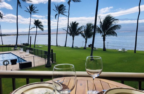 Maalaea Condo | Oceanfront, Luxurious Bed & Bedding, Air Conditioned, fast WiFi!