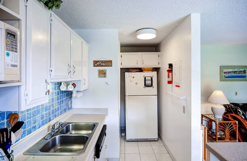 Kailua-Kona Apartment | Oceanview Kailua-kona Condo With Private Balcony!