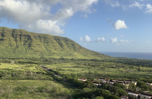 Makaha Condo | Panoramic Ocean/Mountain View Apartment