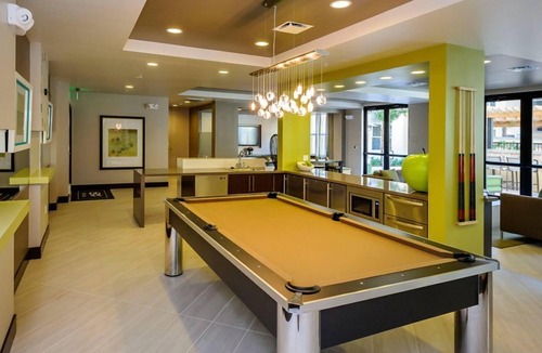 Pilgrim - Triton Condo | Premium 2BR Stay with Pool at Plaza