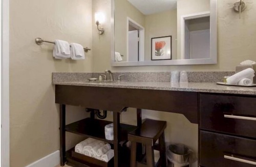 Wailua Hotel | Relaxation Retreat: Unwind in Tranquility! 2 Amazing View Suites w/Balcony |Spa