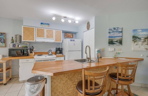 Kihei Apartment | Romannas Golden Ray Oceanfront Condo