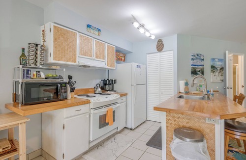 Kihei Apartment | Romannas Golden Ray Oceanfront Condo