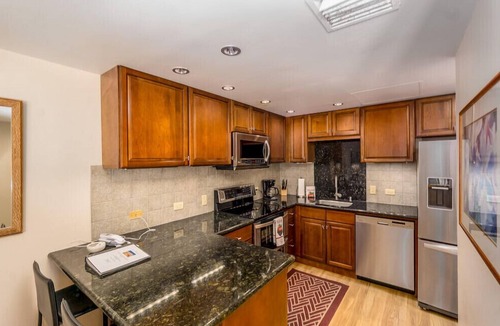 Kailua-Kona Condo | Royal Sea Cliff #418 Pool Hot Tub & A/c!