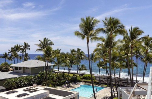 Kailua-Kona Condo | Royal Sea Cliff #418 Pool Hot Tub & A/c!