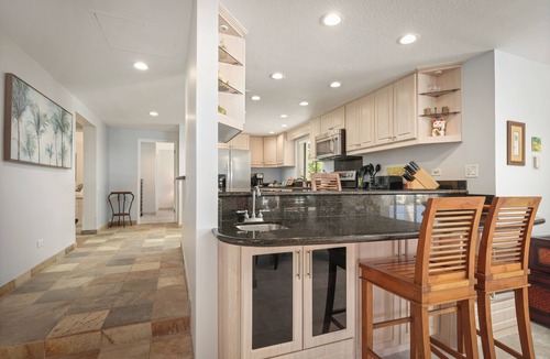 Kailua-Kona Condo | Royal Sea Cliff Kona by OUTRIGGER