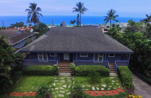 Kahaluu Bay House | Spacious upscaled house with a huge private pool/spa & AC a few minutes 2 beach!