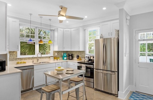 Bahama Village House | Special Summer Rates! *GARDEN OF EMMA* Pool + Last Key White Glove Service.