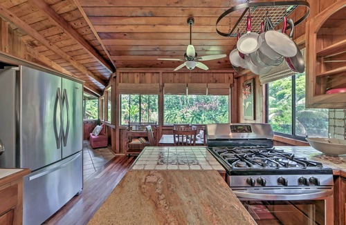 Keaau Cottage | Tropical Cabana w/Deck, Hot Tub & Lush Scenery!