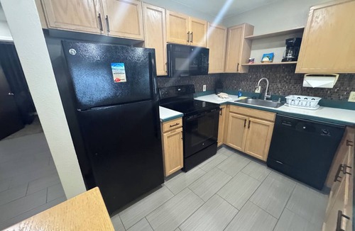 Kapaa Condo | Wake up to the sunrise from your balcony - Oceanfront 1 BR condo Pono Kai Kapa'a