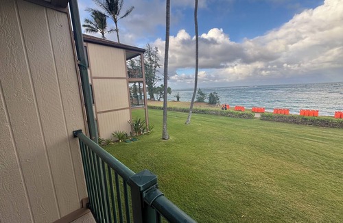 Kapaa Condo | Wake up to the sunrise from your balcony - Oceanfront 1 BR condo Pono Kai Kapa'a