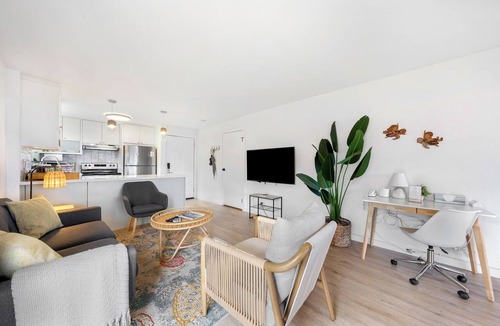 Nawiliwili Condo | Walk to Kalapaki Beach, 3 lanais, full AC