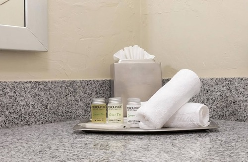 Wailua Hotel | Your Unbeatable Experience! Amazing Suite + Kitchen | Close to Local Attraction