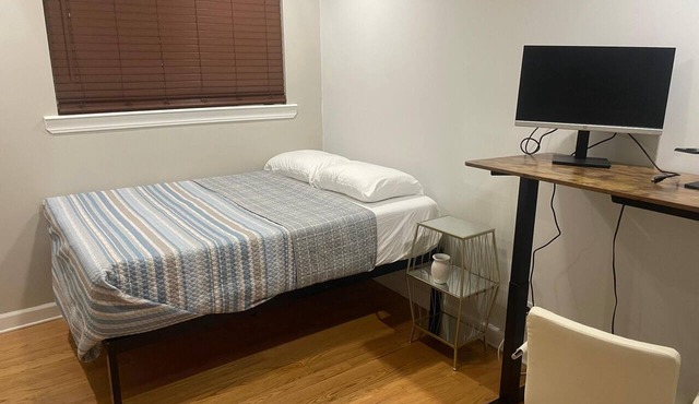 2-bedroom apartment in awesome Chicago with cool AC in Chicago