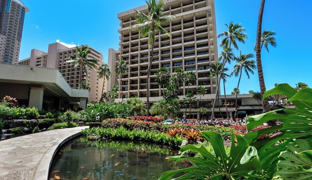 2 bedroom Oceanfront Lagoon Tower by Hilton Grand Vacations in Honolulu