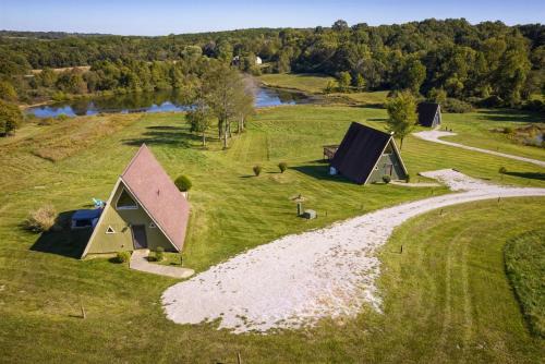 3 A-Frame Cabins w Hot Tubs Near Wine Trail in Makanda
