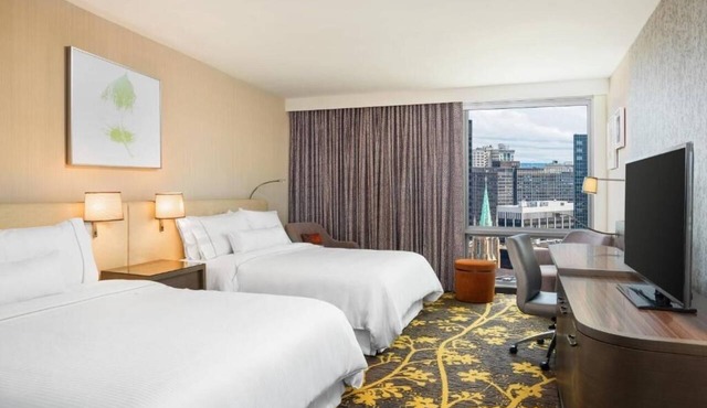 3 Convenient Rooms Near Rock and Roll Hall of Fame w/Plush Bedding in Cleveland