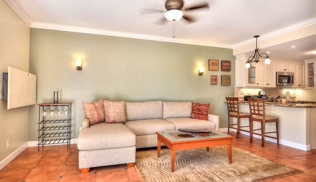 604 Gorgeous Renovated Condo, Steps to Omni Spa, PFC & Exclusive Building Pool in Carlsbad