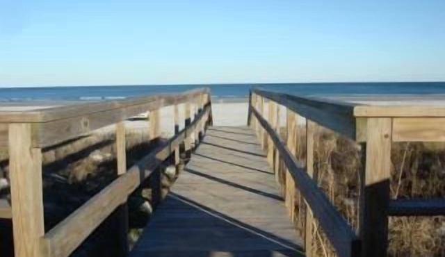Beachfront Condo, Vibrant, Family-Friendly in St Augustine
