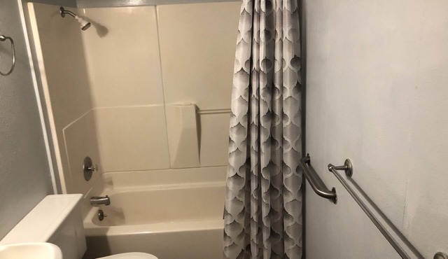 Beautiful Lahaina One Bedroom Condo 6 month minimum in Lahaina