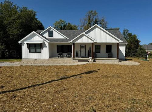 Beck Lake House in Kelleys Island