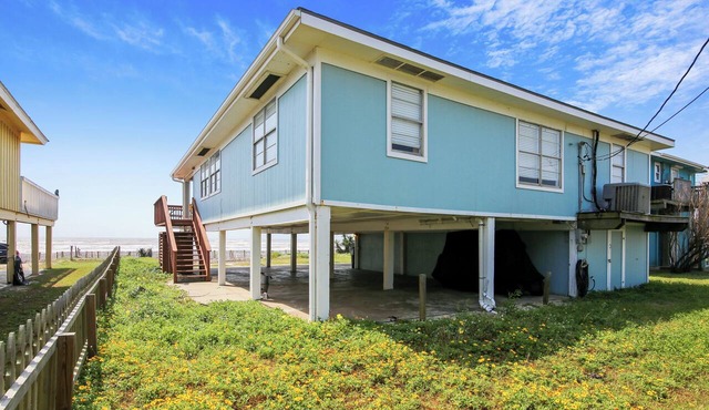 Bermuda Beachfront by Ryson Vacation Rentals in Galveston