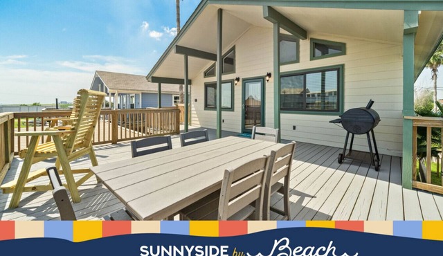 Canal Home with Two Docks and Large Gameroom in Surfside