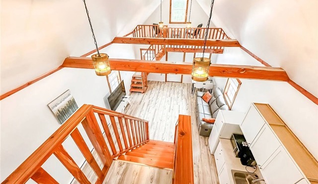 Charming cottage Pulaski VIP Rentals 1.8 miles away from famous salmon river in Pulaski