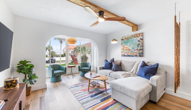 Coastal Condo - Walk to Beach Pool Pickleball and Boat Ramp in St. Augustine