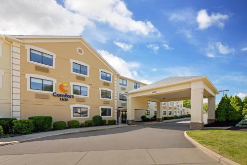 Comfort Inn River's Edge in Huron
