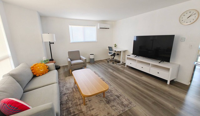 Cozy home, Walk to Lake, Food & Shops, EV Charger in Lake Stevens