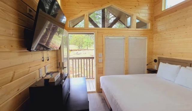 Cozy Tiny Home King Room #19A in Page