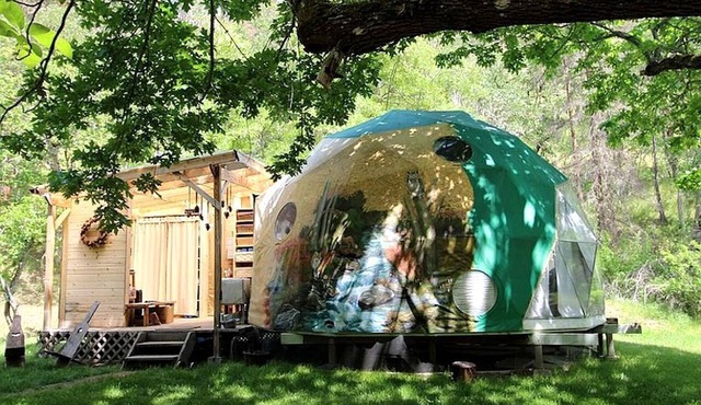 Creekside Geodesic Dome Retreat with Expansive Nature Views in Jacksonville, Oregon in Jacksonville
