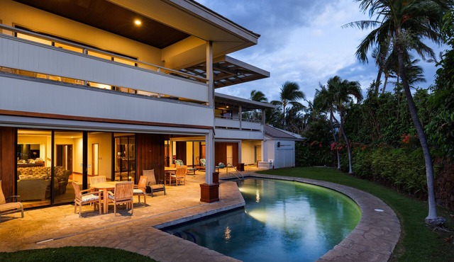Current rate is 40% off for Sept-Oct 15th! Pool, AC, walk to Waialea Bay in Kamuela