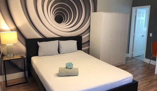 ✨Designer Studio Flat w/Full Kitchen Free Parking in Miami