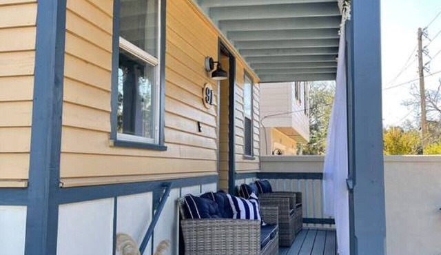 Downtown Retreat Near Nights of Lights with Parking in St. Augustine