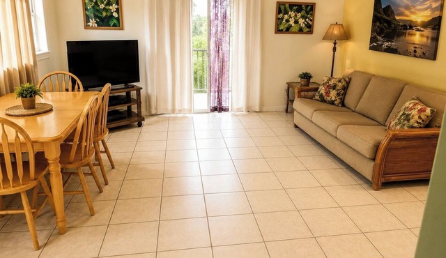 Dual Balconies Full Kitchen + Parking in Haiku-Pauwela