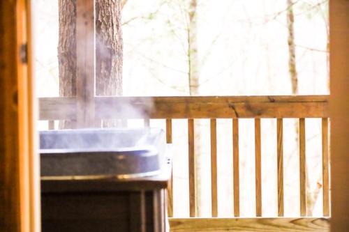 Eagles Nest at Avenwood Cabins in New Straitsville