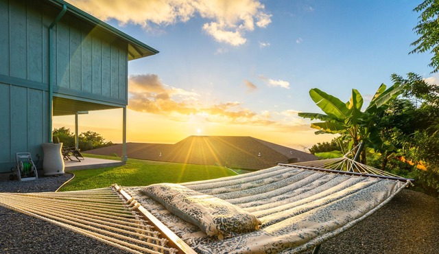 Enjoy the Ocean Views and Breathtaking Sunsets at Ho'onanea Kine in Kailua Kona