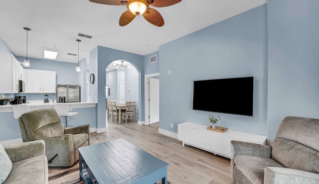 Exclusive hot tub condo, 10 min to Disney in Davenport