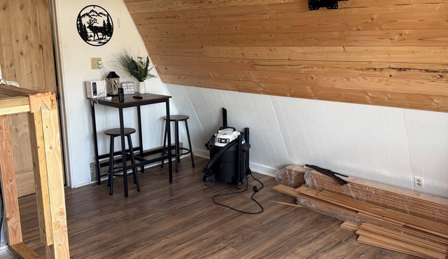Fabulous A-Frame cabin with WiFi in Ukiah in Ukiah